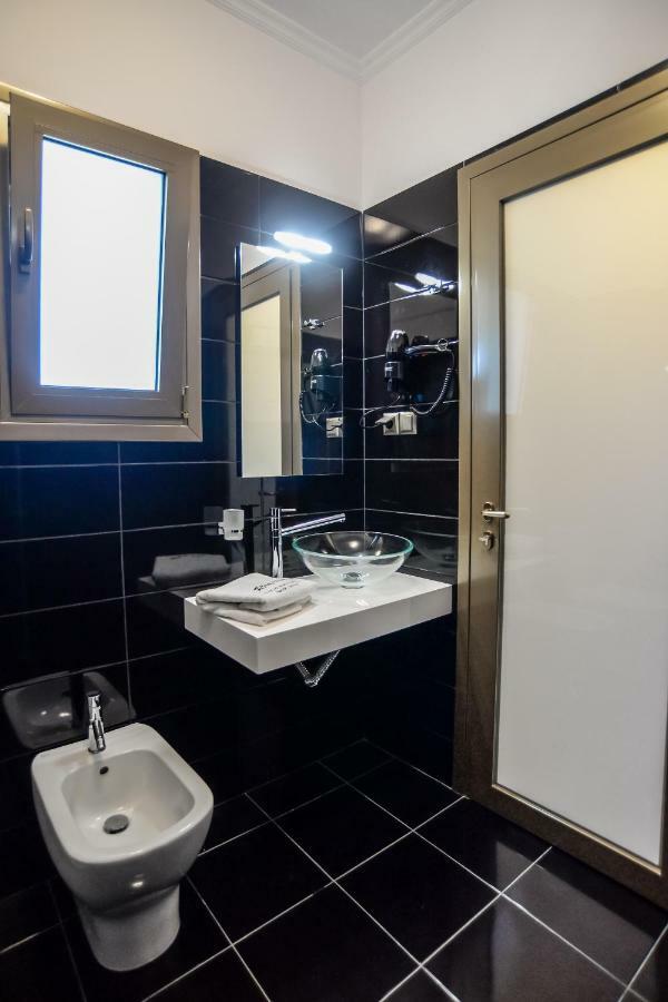 Royalty Suites Loft Nikíti Eksteriør bilde