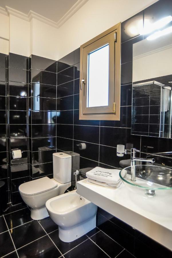 Royalty Suites Loft Nikíti Eksteriør bilde
